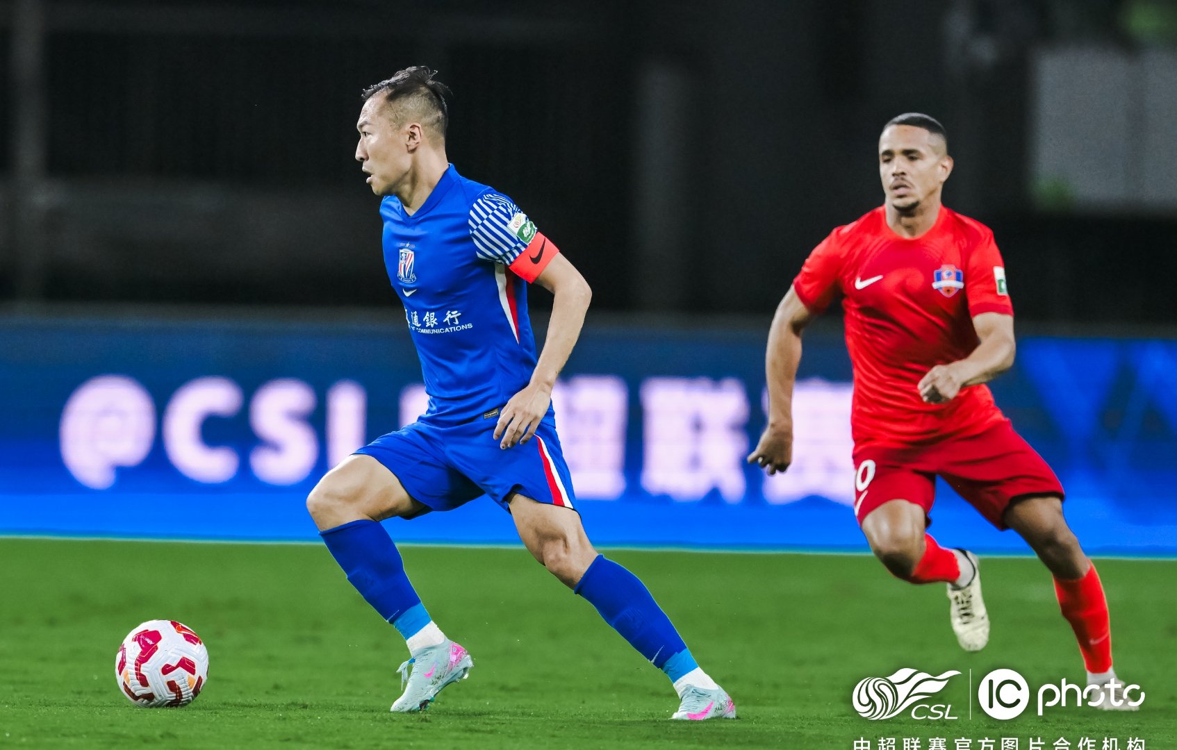 关于赛前意甲焦点战,上海海港状态回暖,震撼外界,更衣室氛围转暖的信息 关于赛前意甲焦点战,上海海港状态回暖,震撼外界,更衣室氛围转暖的信息